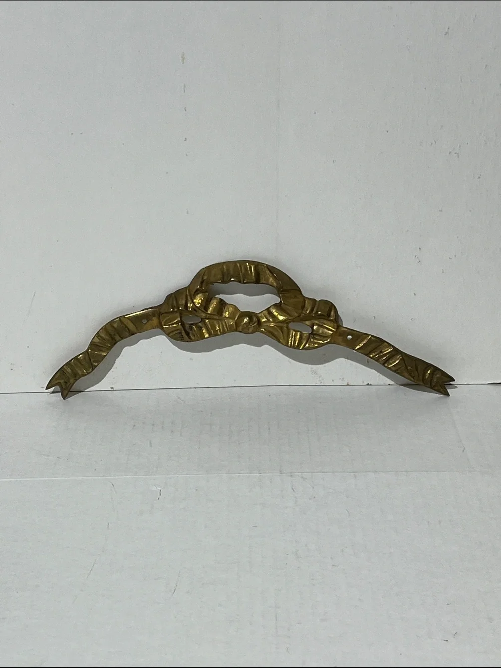 VTG Brass Ribbon Bow Swag Draping Wall Hanging Accent Decor 14.25”x4”
